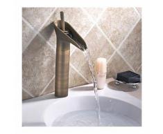 Mitigeur de lavabo effet cascade, style vintage pour une finition en bronze - LOOKSHOP