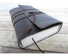 Protège livre fait main, couverture livre format poche/littéraire roman, couvre livre en tissu simili cuir brun foncé, cadeaux, voyage, noël, anniversaire