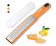 Raniaco Rape, Zesteur Citron Rape a Fromage pour noix de coco en Acier inoxydable Zesteur Agrumes Lame en tranchante et couvercle de protection Rape Cuisine Récipient (Noir) (Orange)
