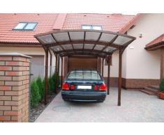 Carport en Bois avec le Toit en PVC Ondulé