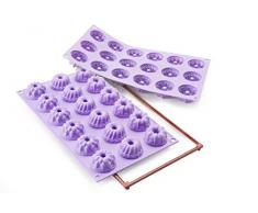 Silikomart 26.132.41.0063 SF132 Moule Thème Fantaisie 18 Cavités Silicone Violet