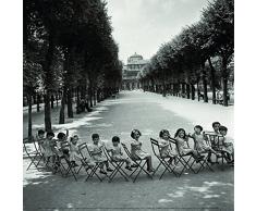Affiche 30x30 cm Enfants, jardin du Palais-Royal, 1950 / Children in the Palais-Royal garden, 1950 / Kinder im Garten des Palais Royal, 1950 Robert DOISNEAU (1912-1994)
