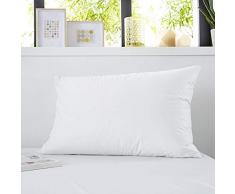 Sweetnight - Lot de 2 Protège Oreillers 50x70 cm | Set de 2 | Imperméable et Micro Respirant | Souple et Silencieux | Lavable à 90°C | Zip de Fermeture