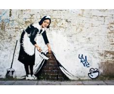 poster Graffiti Banksy, cleaning Maid, avec accessoires 61 x 91,5 cm multicolore