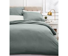 AmazonBasics Parure de lit avec housse de couette haut de gamme avec deux taies doreiller, 200 x 200 cm, Gris foncÃ©