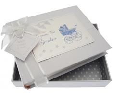 White Cotton Cards New Grandson Album de petite taille (Bleu Landau et fanions)