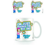 Empire Poster Family Guy â Taille : env. Diamètre: 8,5 H9,5 â Licence Tasse â Description : â Tasse en céramique imprimée blanche, contenance 320 ml, sous licence officielle, passe au lave-vaisselle et au micro-ondes.