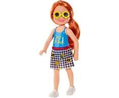 Barbie Famille mini-poupée Chelsea fille rousse, haut bleu et jupe vichy motifs smileys, jouet pour enfant, FXG81