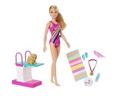 Barbie Dreamhouse Adventures Famille coffret poupée Championne de Natation avec plongeoir et figurine chiot, jouet pour enfant, GHK23