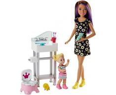 Barbie Famille coffret poupée Skipper baby-sitter apprentissage du pot avec figurine de fillette blonde et accessoires, jouet pour enfant, FJB01