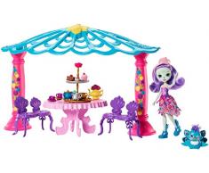 Enchantimals Coffret Le Salon de Thé, Mini-poupée Patter Paon et Figurine Animale Flap avec pergola, table, chaises et accessoires, jouet enfant, FRH49