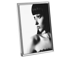Cadre photo en metal argenté avec décoration. Orientable horizontalement et verticalement. Panneau arrière en velours – Taille photo 13x18 cm
