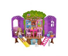 Barbie Famille mini-poupée Chelsea et sa Cabane dans les Arbres avec table, chaises, masques, lunettes et figurine de chien, jouet pour enfant, FPF83
