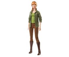 Barbie Signature Claire, poupée de collection Jurassic World en veste et t-shirt vert, pantalon et bottes marrons, jouet collector, FJH58