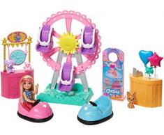 Barbie Famille Coffret Chelsea Fête Foraine, mini-poupée blonde, figurine chiot, 5 zones de jeu dont une grande roue, jouet pour enfant, GHV82